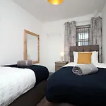 Stay In The Heart Of Swansea- Tv In Every Bedroom!