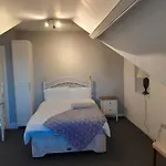 Loft Studio Singleton