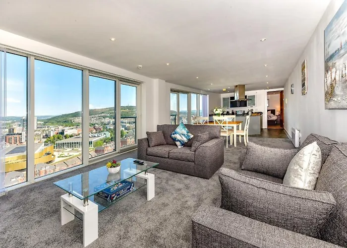 Just Stay Wales - Meridian Tower Marina & City View - 2 Bed Apartment