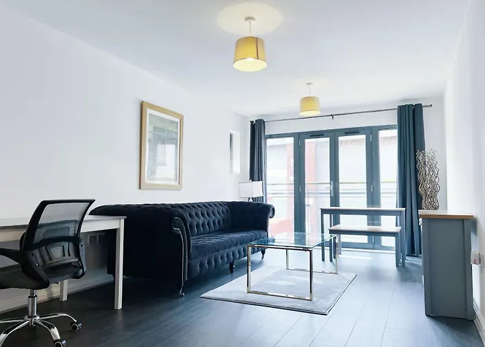 Comfort Seaside Two-Bedroom Apt