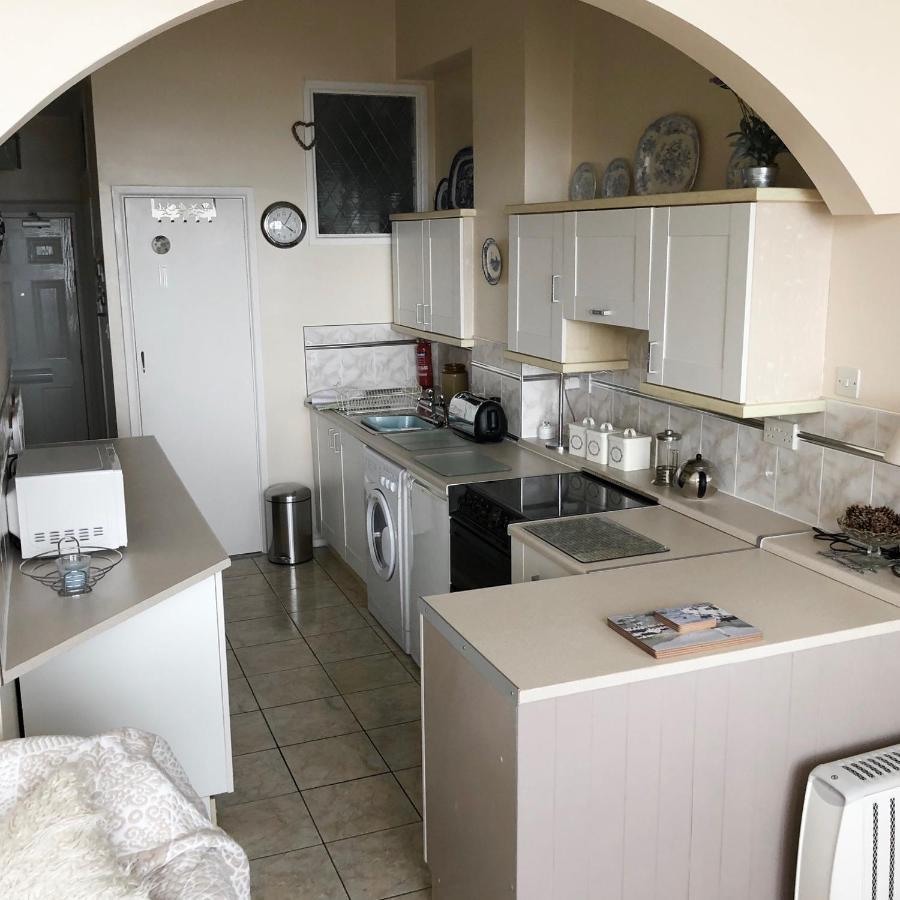 Redcliffe Flat 7a Apartment