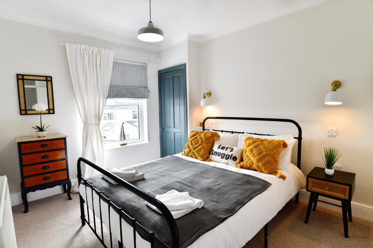 Just Wales - Hadland House Mumbles