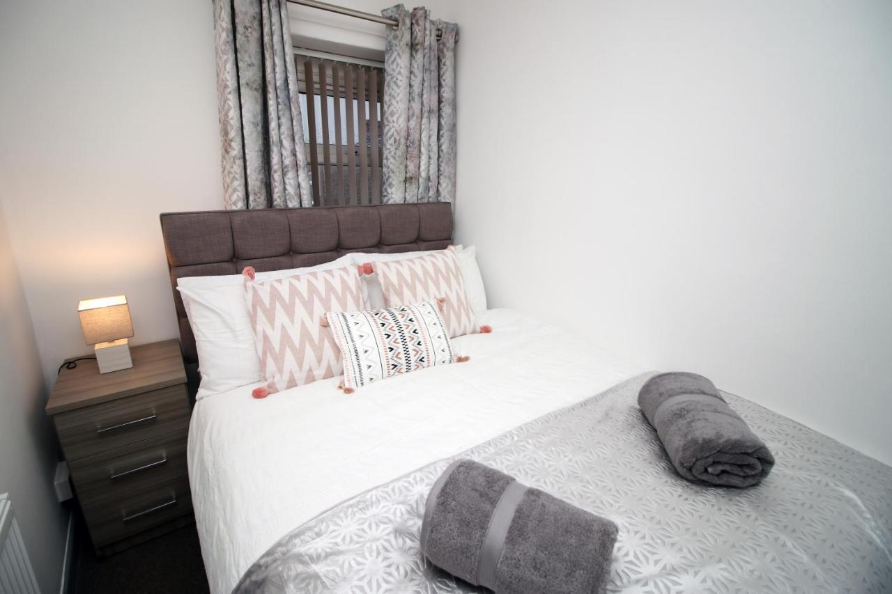 In The Heart Of Swansea- Tv In Every Bedroom! Apartment