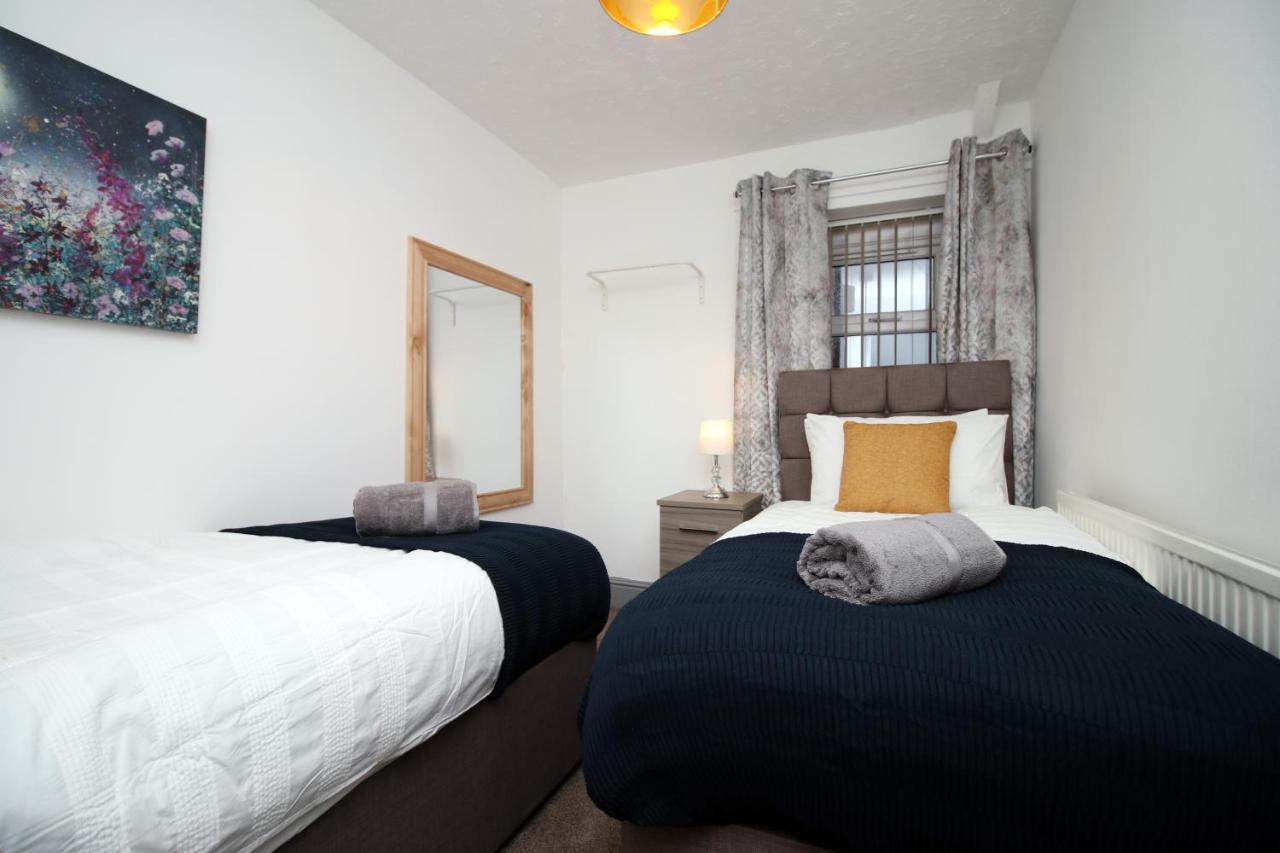 In The Heart Of Swansea- Tv In Every Bedroom! Apartment