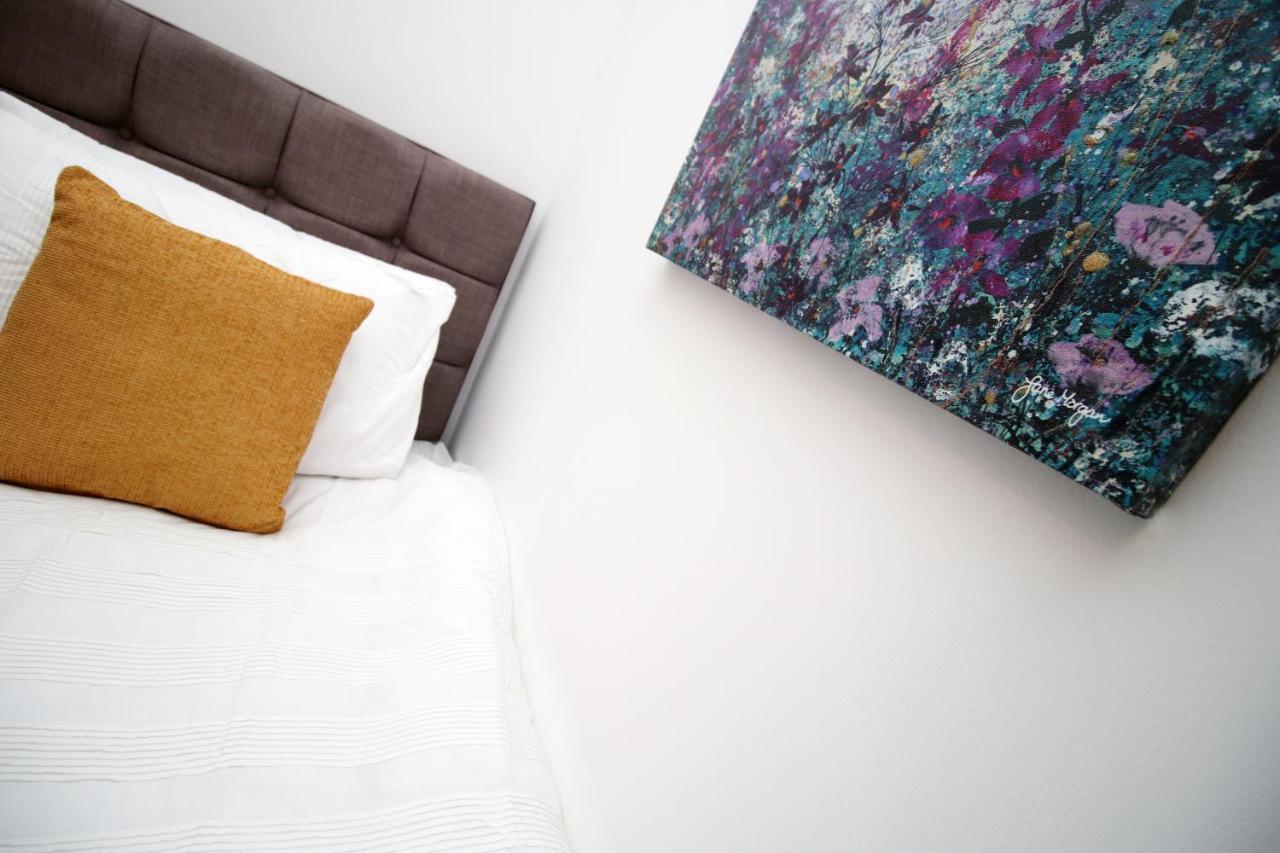 Apartment In The Heart Of Swansea- Tv In Every Bedroom!