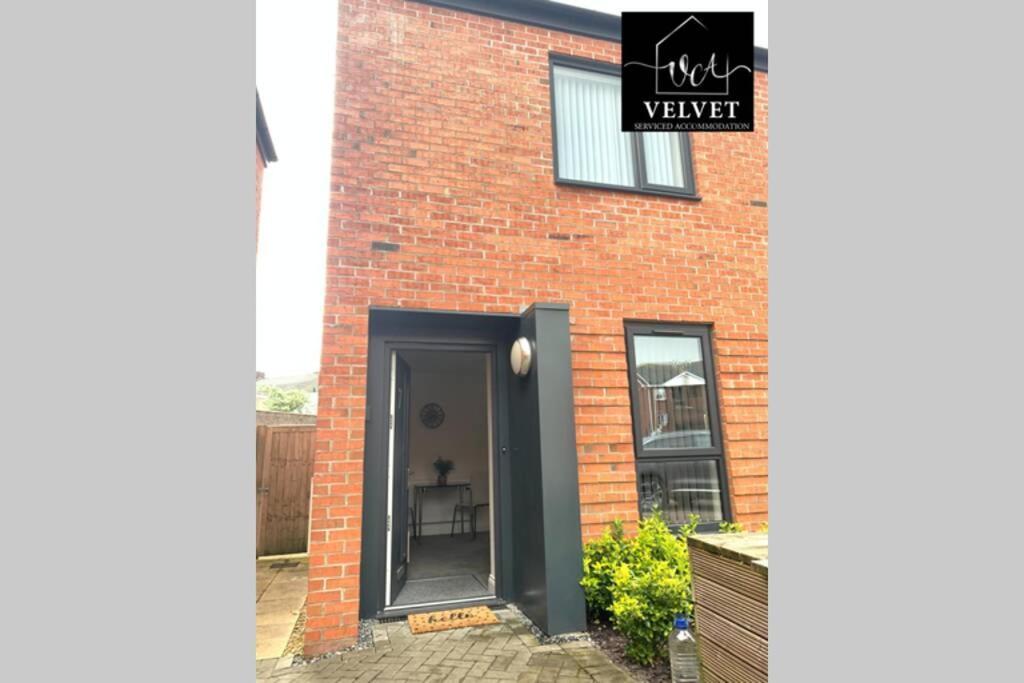 Apartment ✪ Leisure/business ✪ 1 Bedroom , Free Parking Swansea