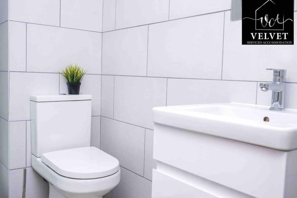 Apartment ✪ Leisure/business ✪ 1 Bedroom , Free Parking Swansea