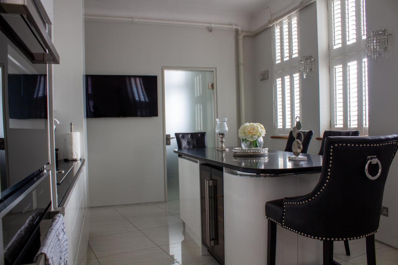 Liberty At Utopia Penthouse By Mgroupsa Swansea