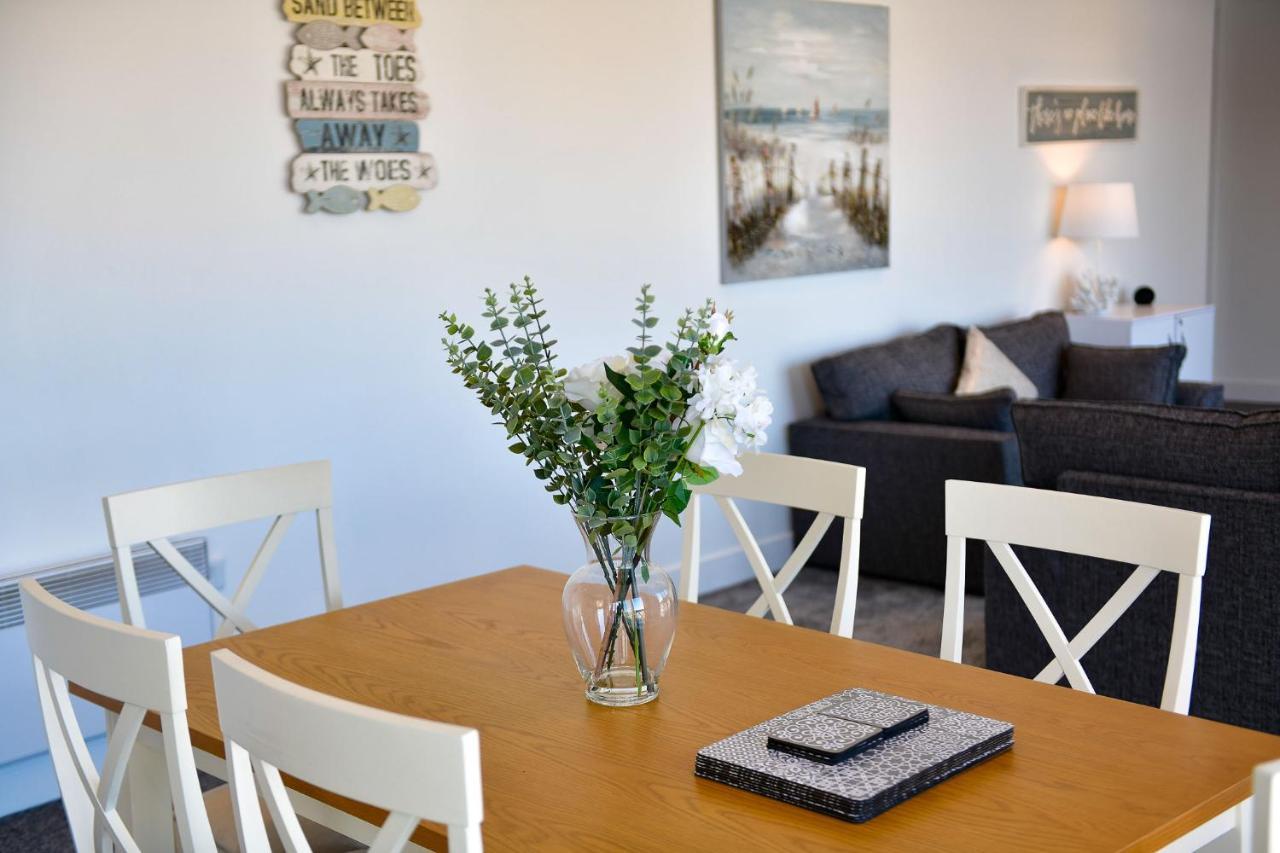 Just Wales - Meridian Tower Marina & City View - 2 Bed * Swansea
