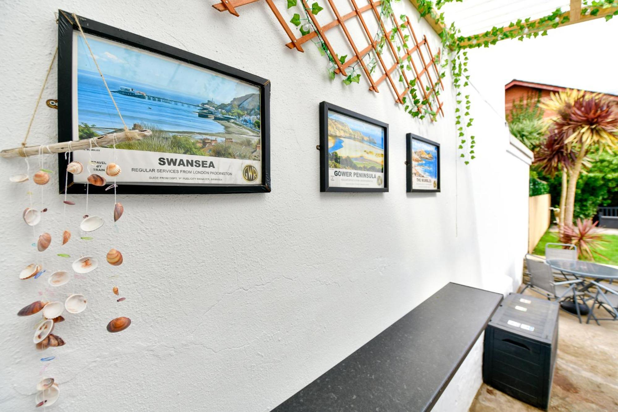 Free Parking - Heart Of The - Superb Townhouse & Garden - Peaceful Area But Only 5min Walk To Beach, Shops, Bars, Arena, Marina, Parks * Swansea