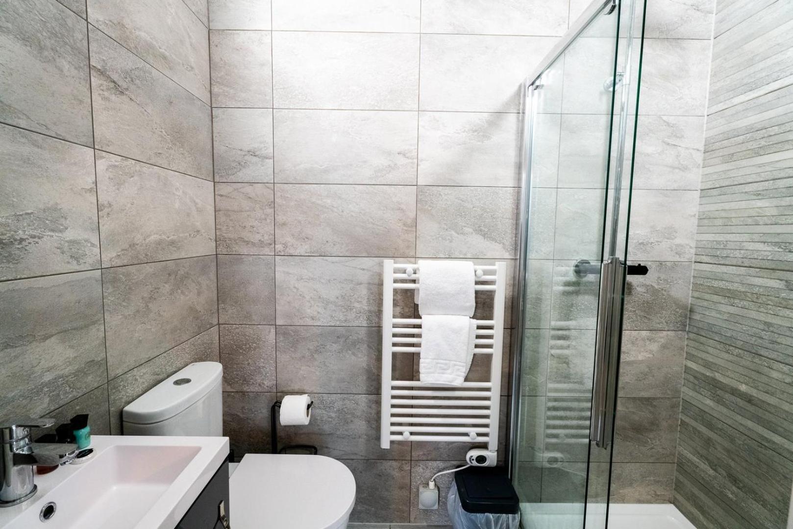 Free Parking | Smart Tv | 4 Guests Apartamento Swansea