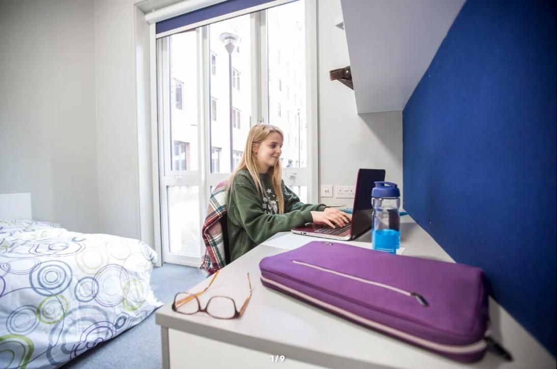 Cosy Ensuite Bedrooms With Private Bathroom At Bay Campus Located In * Swansea