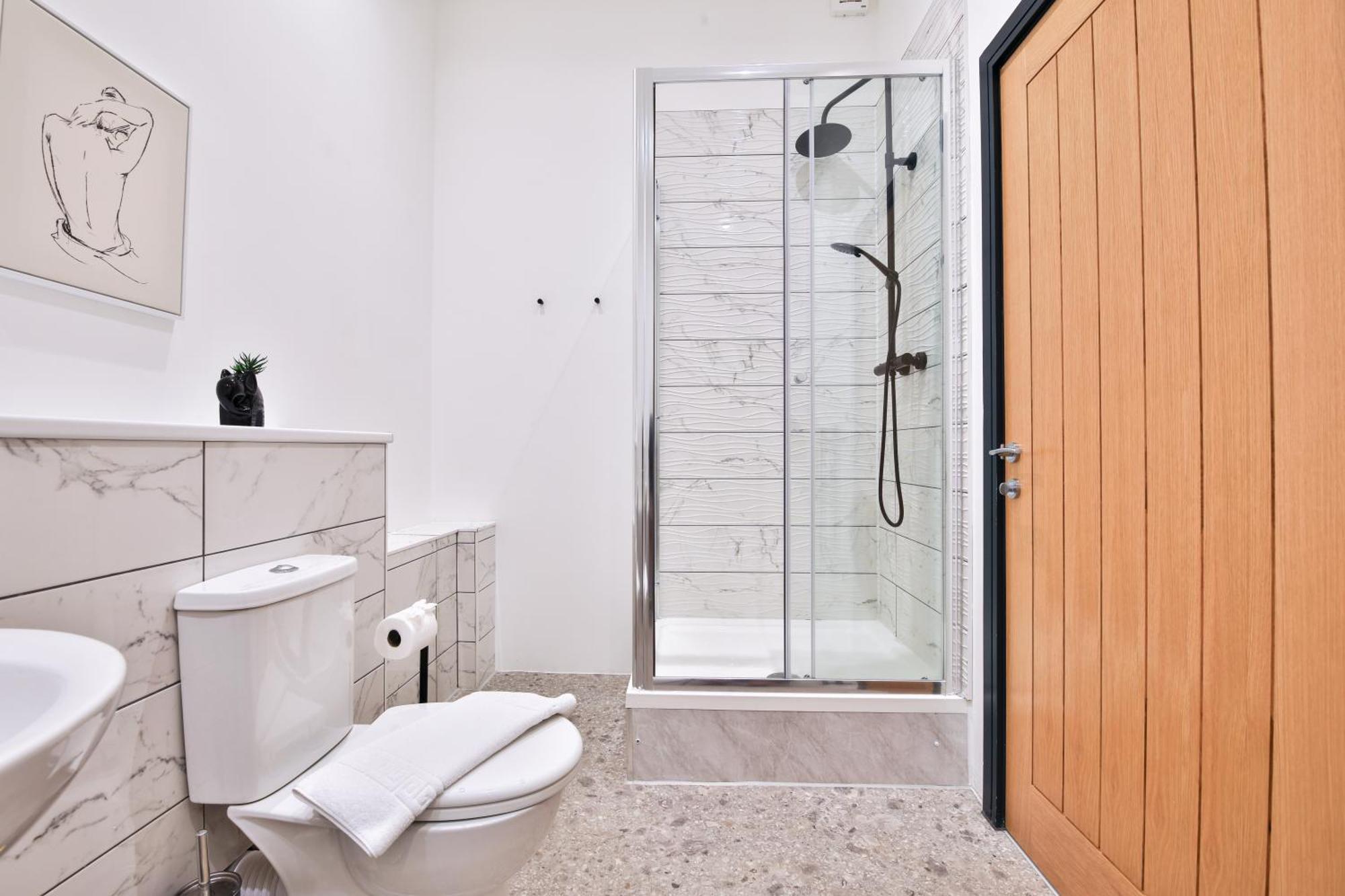 Stayright Elegant Kingsway #5 - Location Apartment Swansea