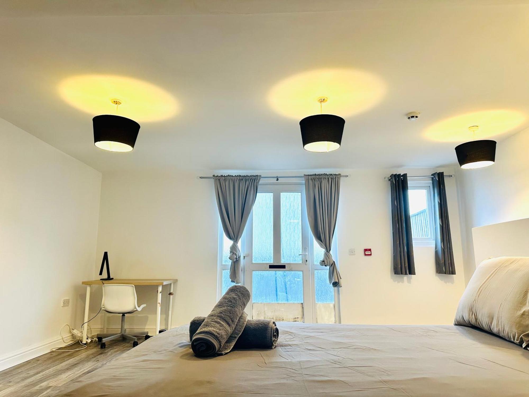 Apartment Spacious And Affordable Center Two Beds Flat *