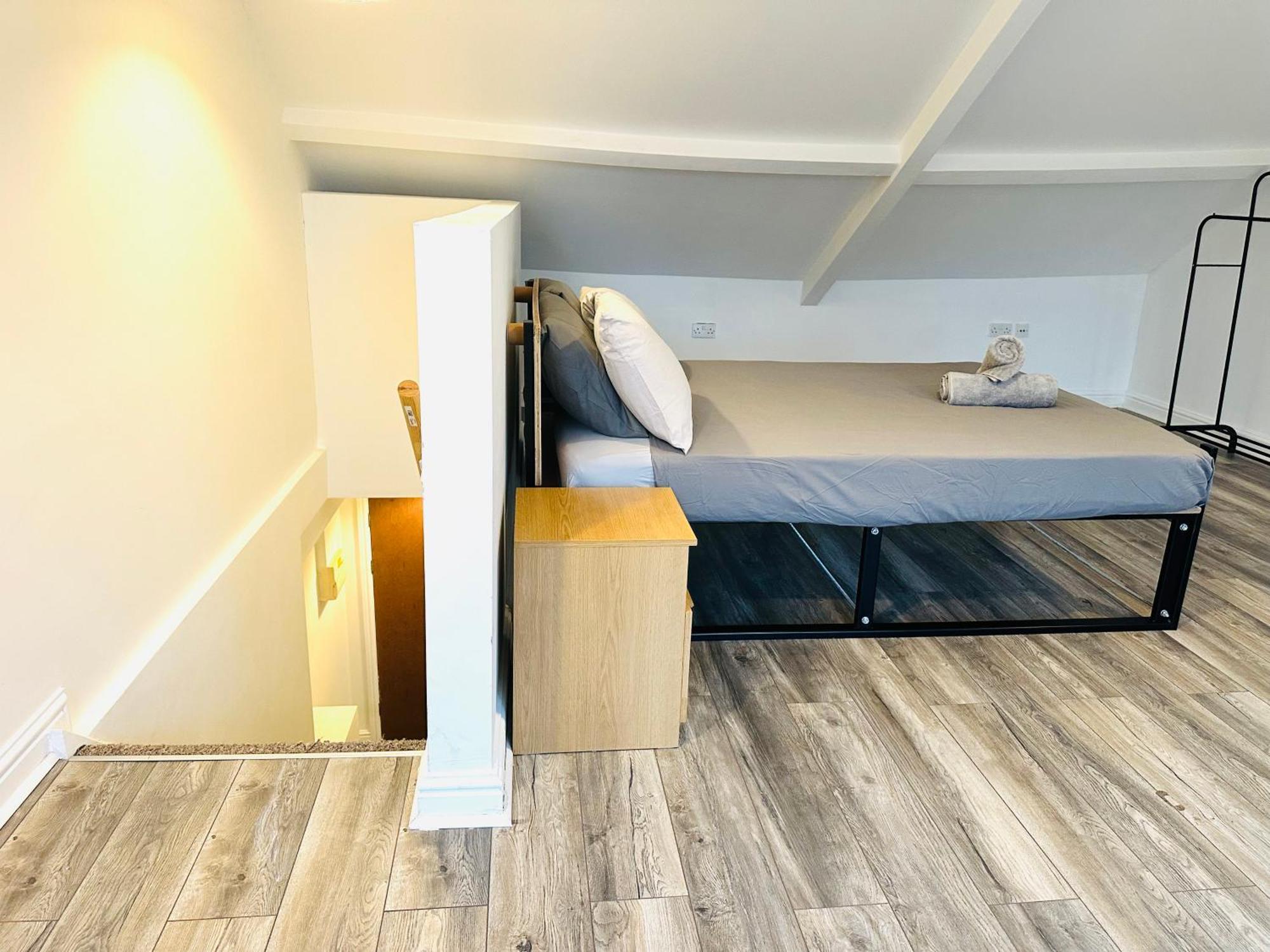 Apartment Spacious And Affordable Center Two Beds Flat Swansea