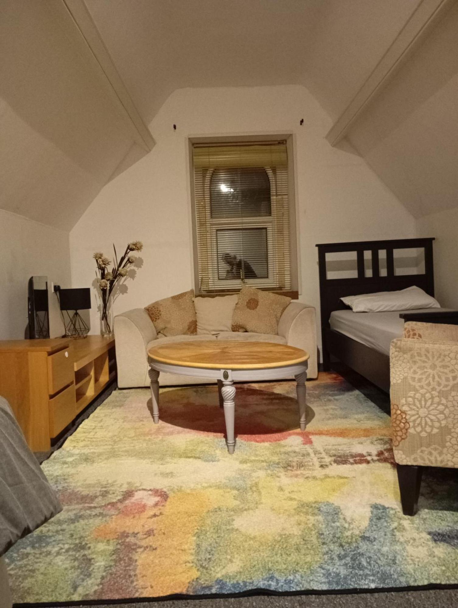 Homestay Loft Singleton
