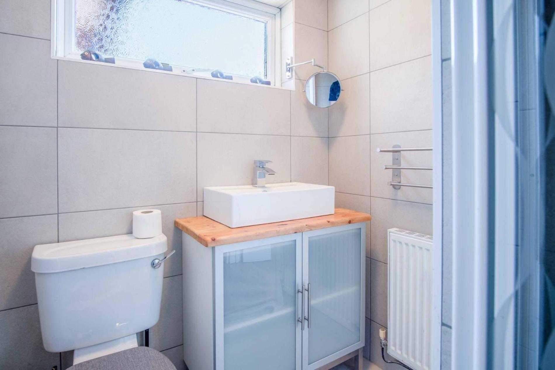 Cosy - 2 Bedroom - Mumbles