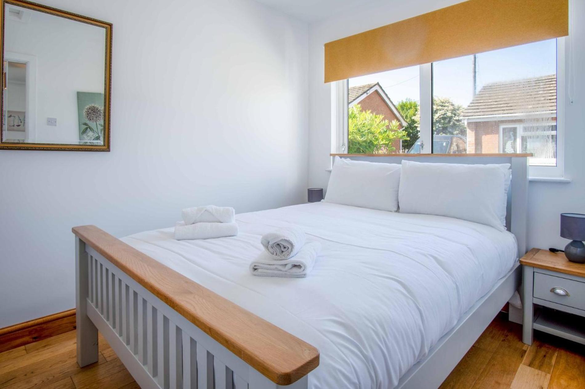 Cosy - 2 Bedroom - Mumbles Holiday home