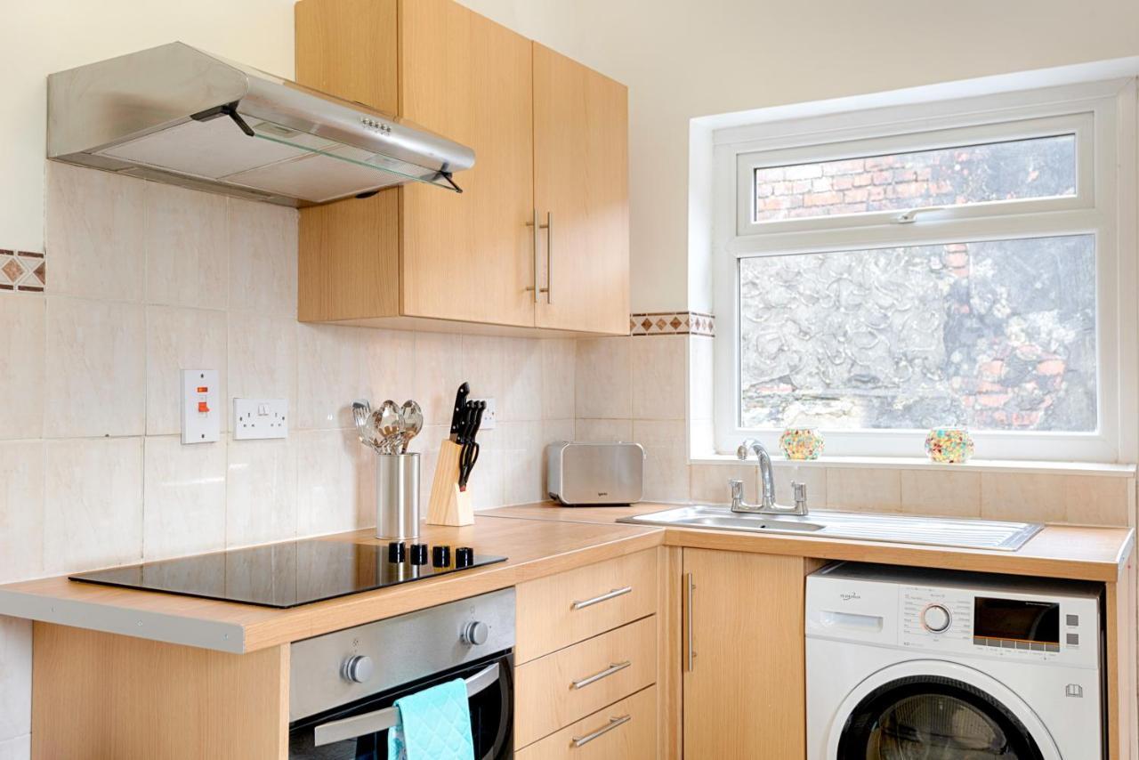 Holiday home Parking, Smart Tv's In Rooms, Location