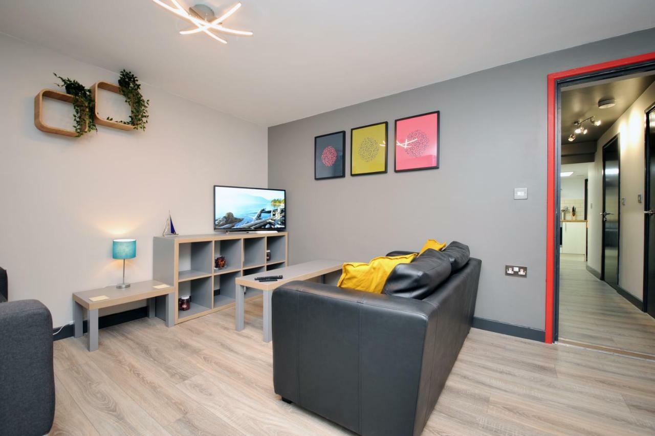 Stone's Throw Centre - Tv In Every Bedroom! Swansea