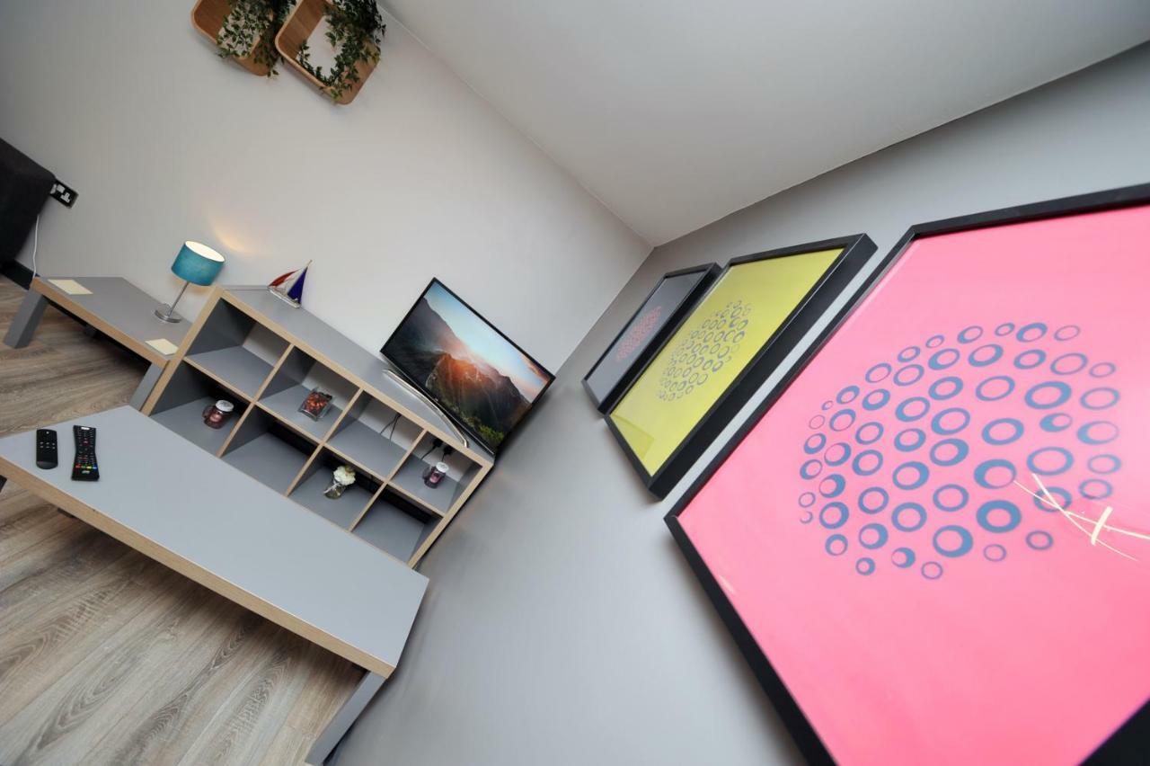 Stone's Throw Centre - Tv In Every Bedroom! Apartamento *