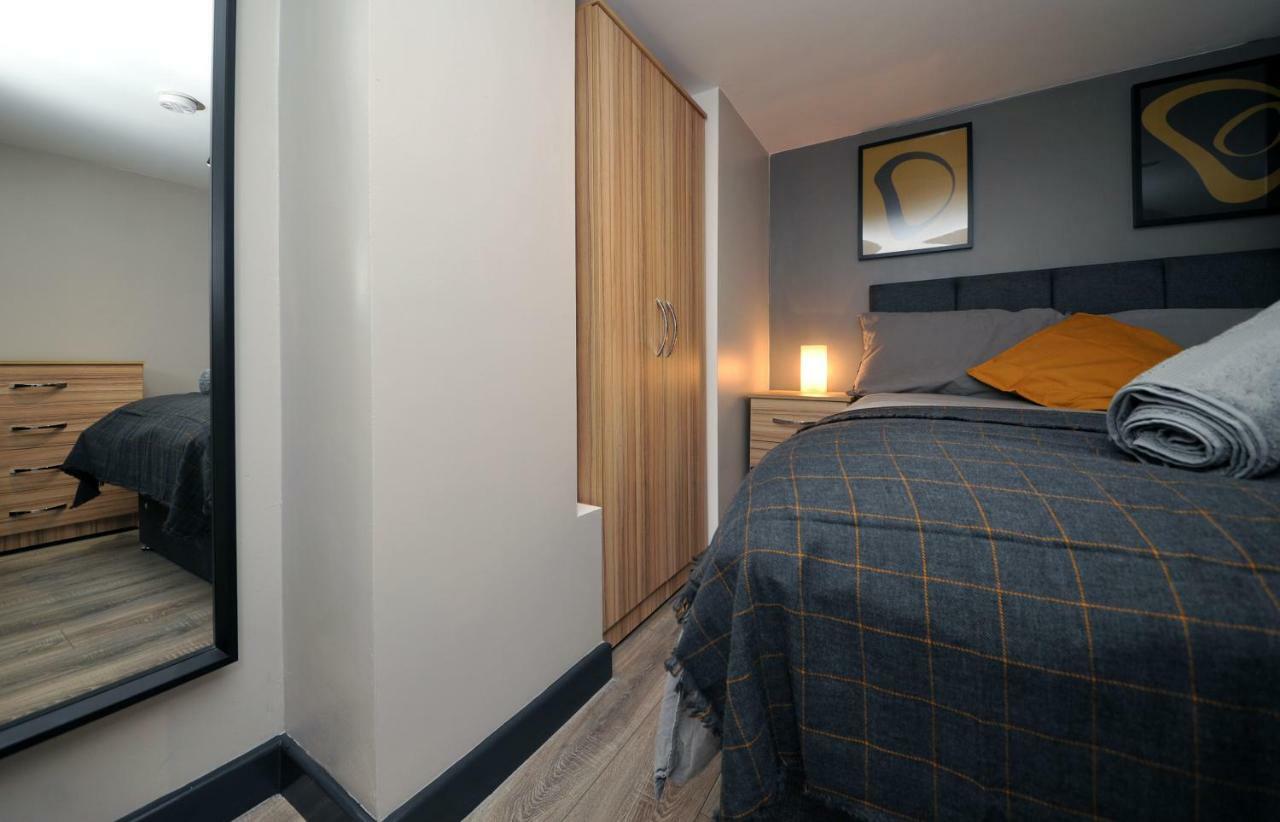Apartamento Stone's Throw Centre - Tv In Every Bedroom! Swansea