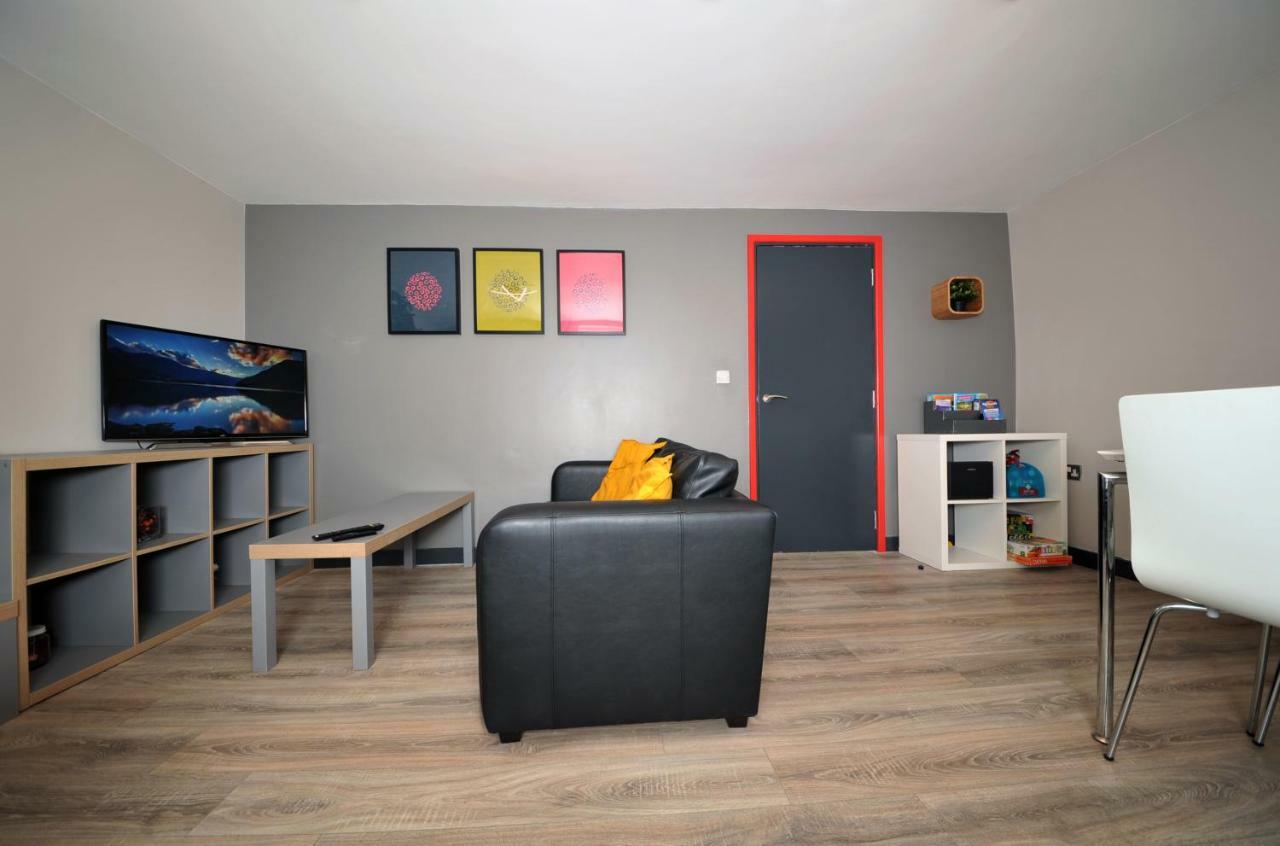 Stone's Throw Centre - Tv In Every Bedroom! Apartamento Swansea
