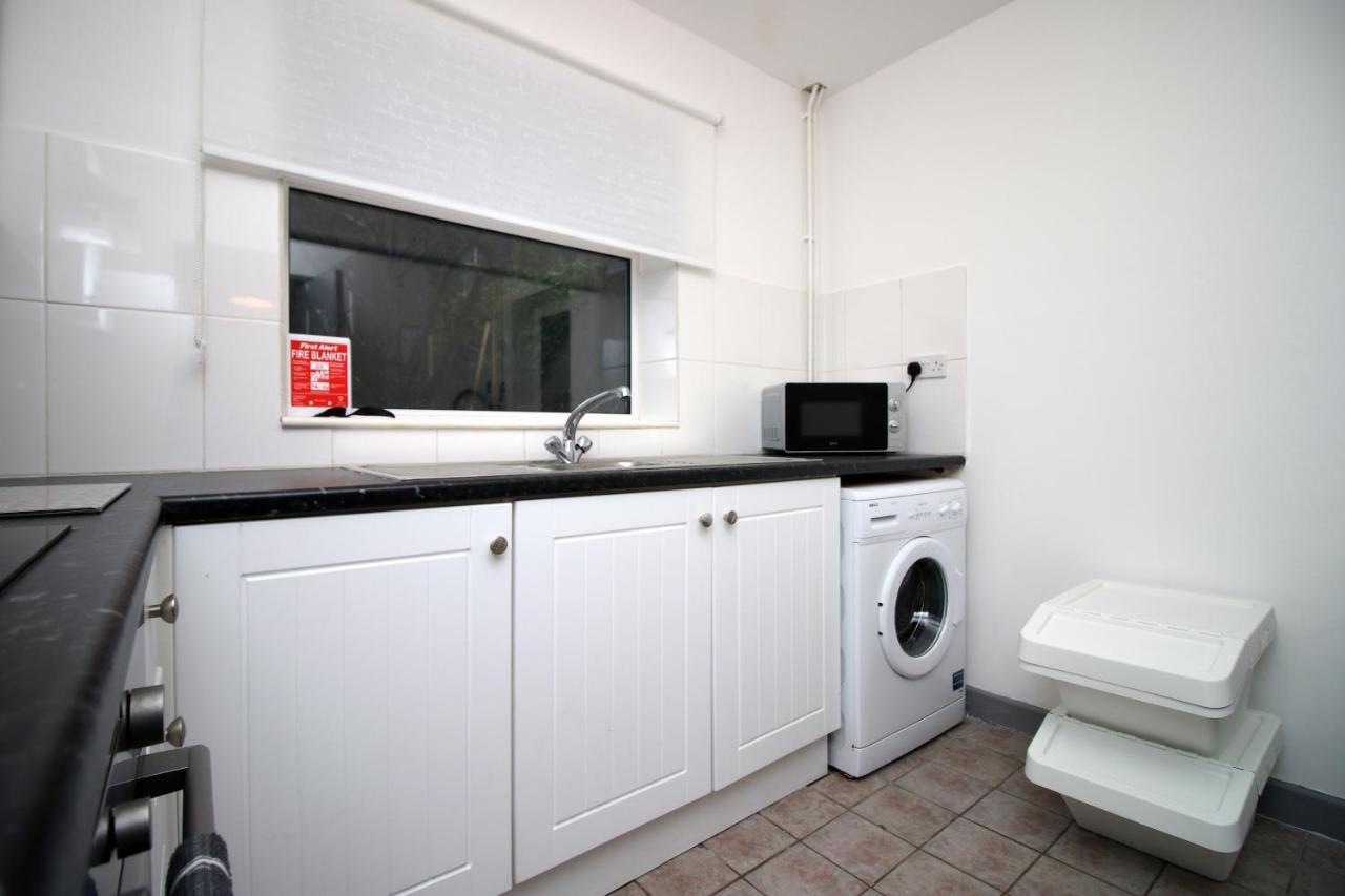 In The Heart Of Swansea- Tv In Every Bedroom! Apartment
