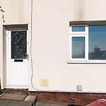 Bryn House - Tv In Every Bedroom!