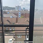 2 Bed Modern Apartment