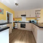 Beautiful Two Bedroom Ground Floor Apartment