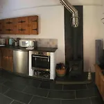 Hidden Cottage Gem Hottub, Firepit, Coastal Walks