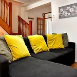 Host & Stay - Oxford Street House