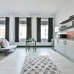 Stayright Elegant Kingsway Studio #5 - Central Location