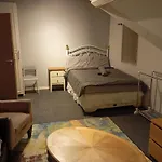 Loft Studio Singleton