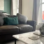 Lavish Lounge