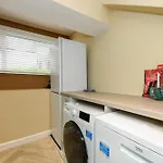 Welcoming & Pet-Friendly 3-Bed House With Garden