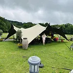 Entire Venue Hire With 8 Bedroom Accommodation - Your Own Pub Experience