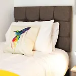 Fantastic Location - Tv In Every Bedroom!