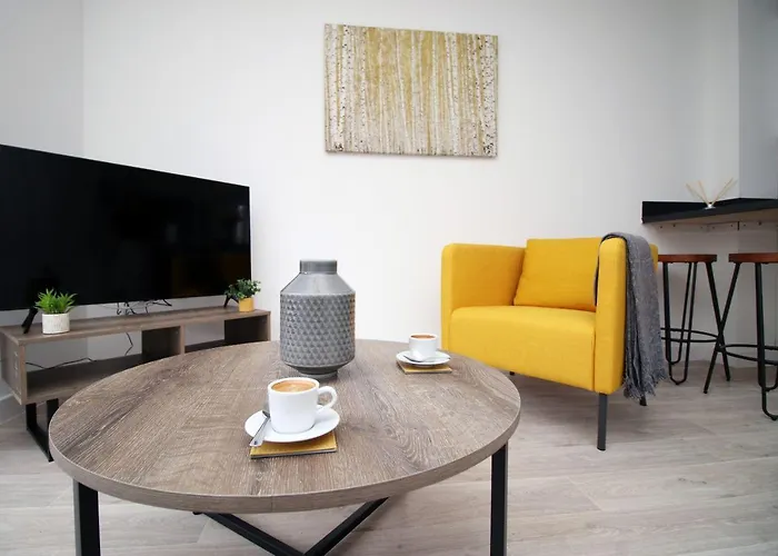 No 1 Marina Walk By Ssw 3Br, Free Parking, Sleeps 5 Close To Marina, City Centre, Beach And M4