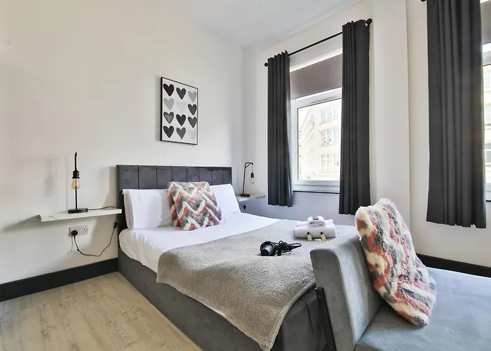 Stayright Elegant Kingsway Studio #5 - Central Location