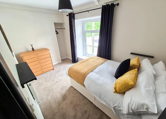 Explore Swansea! 4-Bed Delhi St Stay