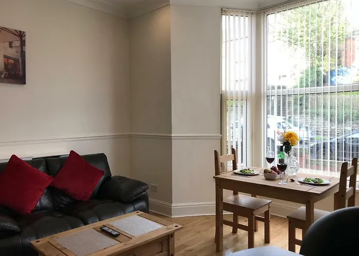 1 Bedroom Modern Apartment, Uplands, Swansea