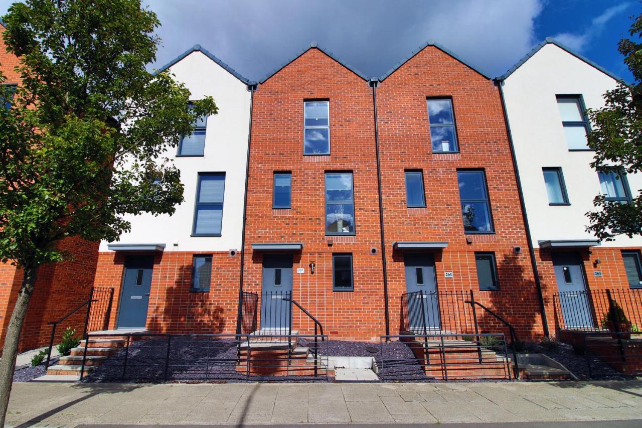 No 1 Marina Walk By Ssw 3br, Free Parking, Sleeps 5 Close To Marina, Centre, And M4 Apartment *