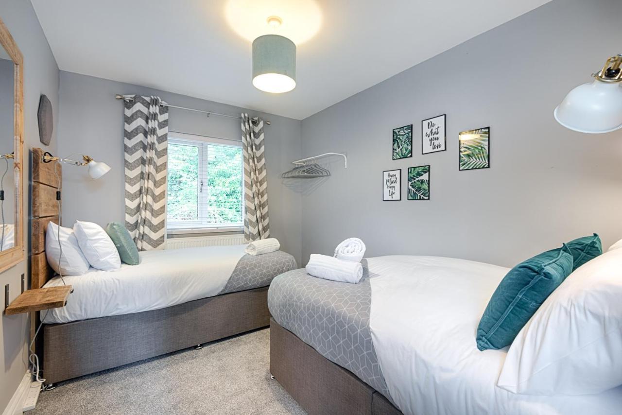 Book Now - Tv In Every Bedroom! *