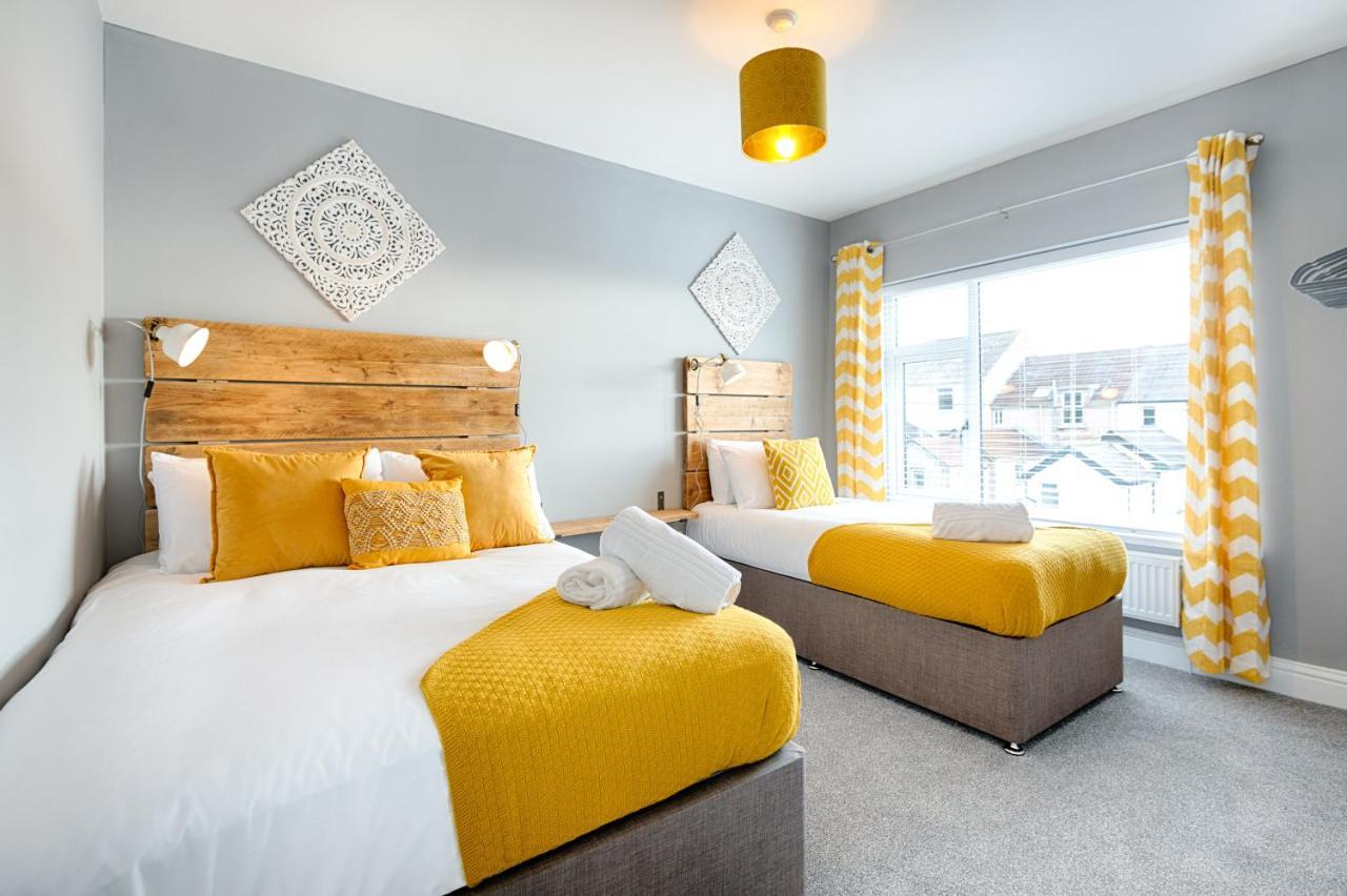 Book Now - Tv In Every Bedroom! * Swansea