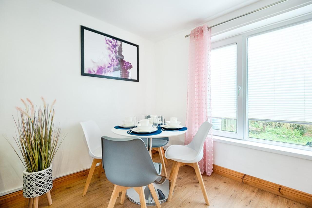 Singleton House Parking & Garden-tv In Every Room! Swansea