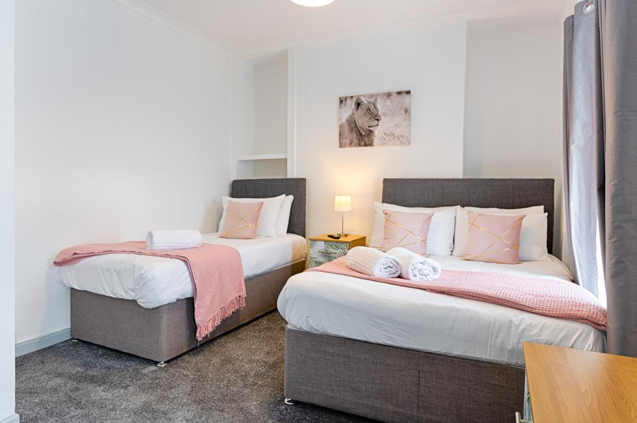 Centre, Parking, Smart Tv's In * Swansea