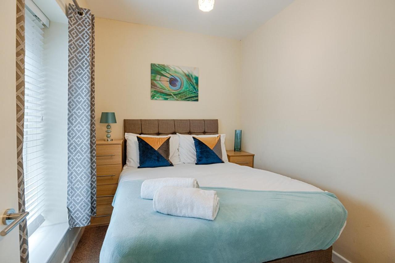 Perfect Location With Parking - Jersey House - Tv In Every Bedroom!