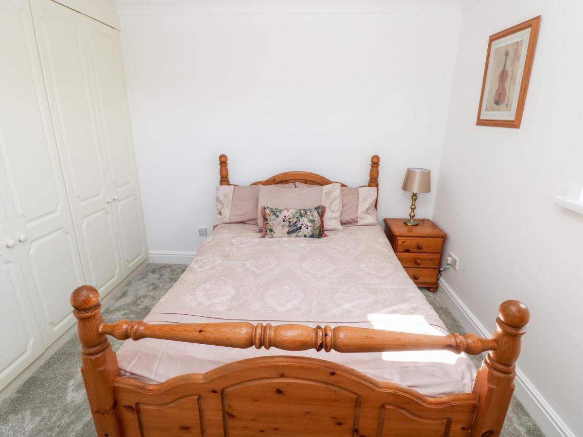 1 Atlantic Haven * Swansea